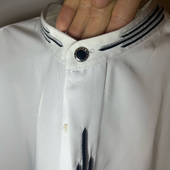 Bruttini Italy embroidered collar white button up longsleeve - Picture 3 of 8